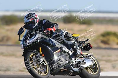 media/Nov-06-2023-Moto Forza (Mon) [[ce023d0744]]/3-Intermediate Group/Session 5 (Turn 4)/